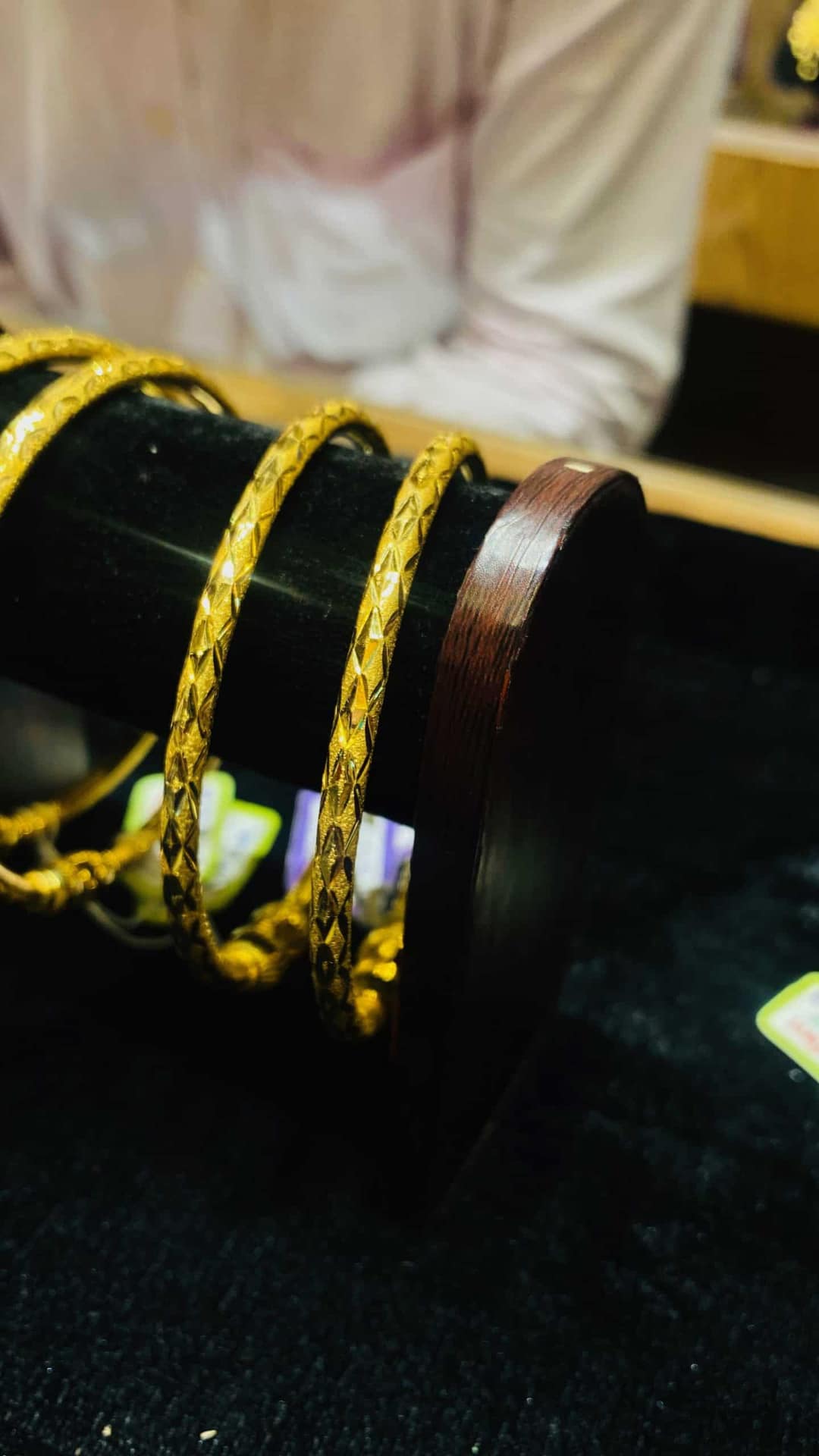 Al-amin-jewellers-aaj-1-2pcs-bangles-43-44-2