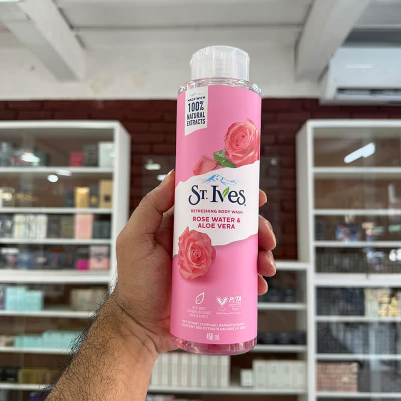 St. Ives Refreshing Body Wash Rose Water And Aloe Vera – 450ml
