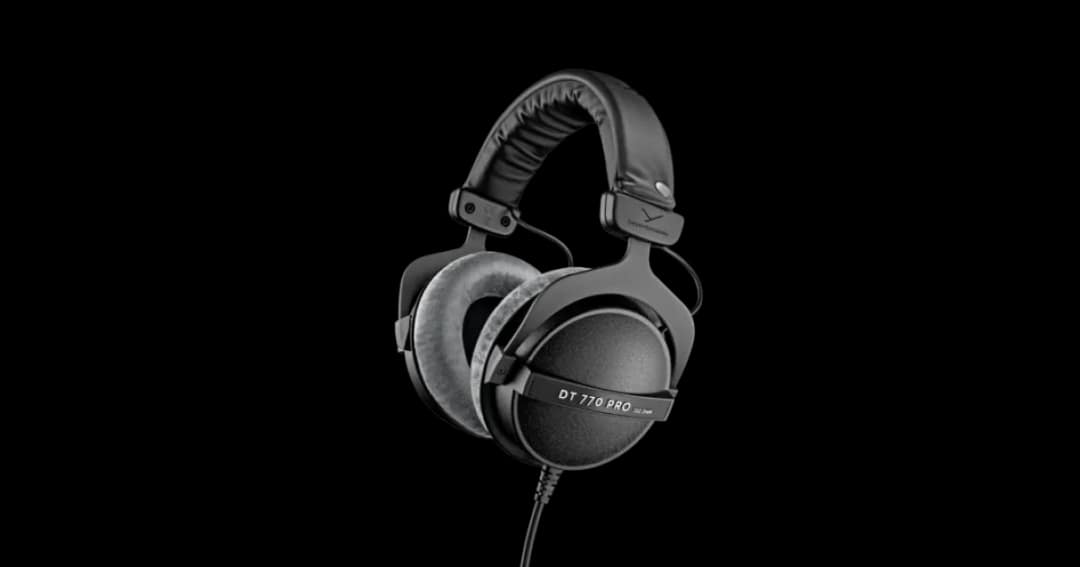 Beyerdynamic DT 770 PRO 250 Ohm Over-Ear Studio Headphone